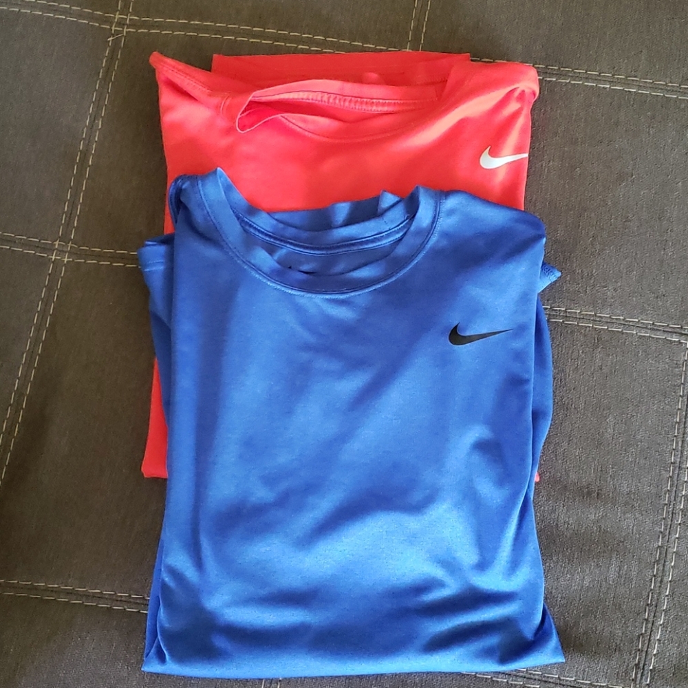 2 nike dri fit!